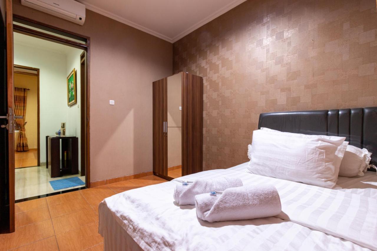 Spacious, White-Villa Belgareti @Kiara Condong Bandung Exterior foto